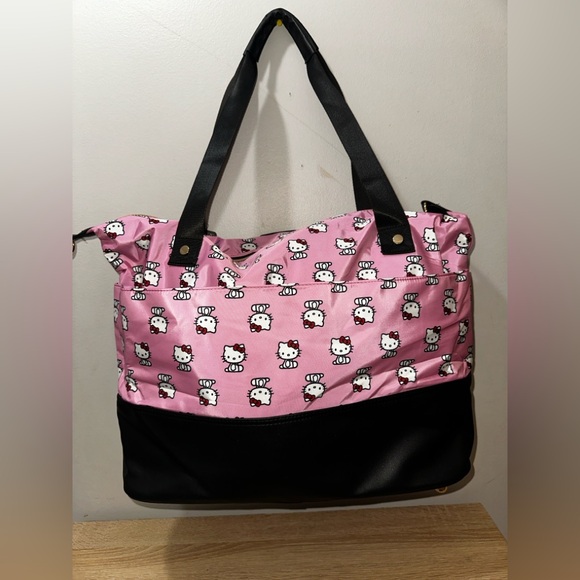 Sanrio Hello Kitty Pink Duffel Bag Carry On Overnight Travel Pink Tote - Picture 6 of 16